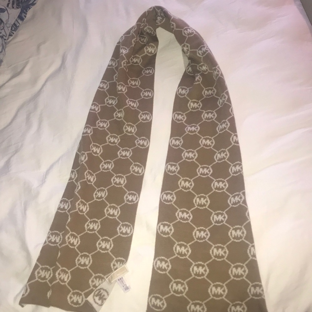 Michael Kors Brown White/cream Scarf